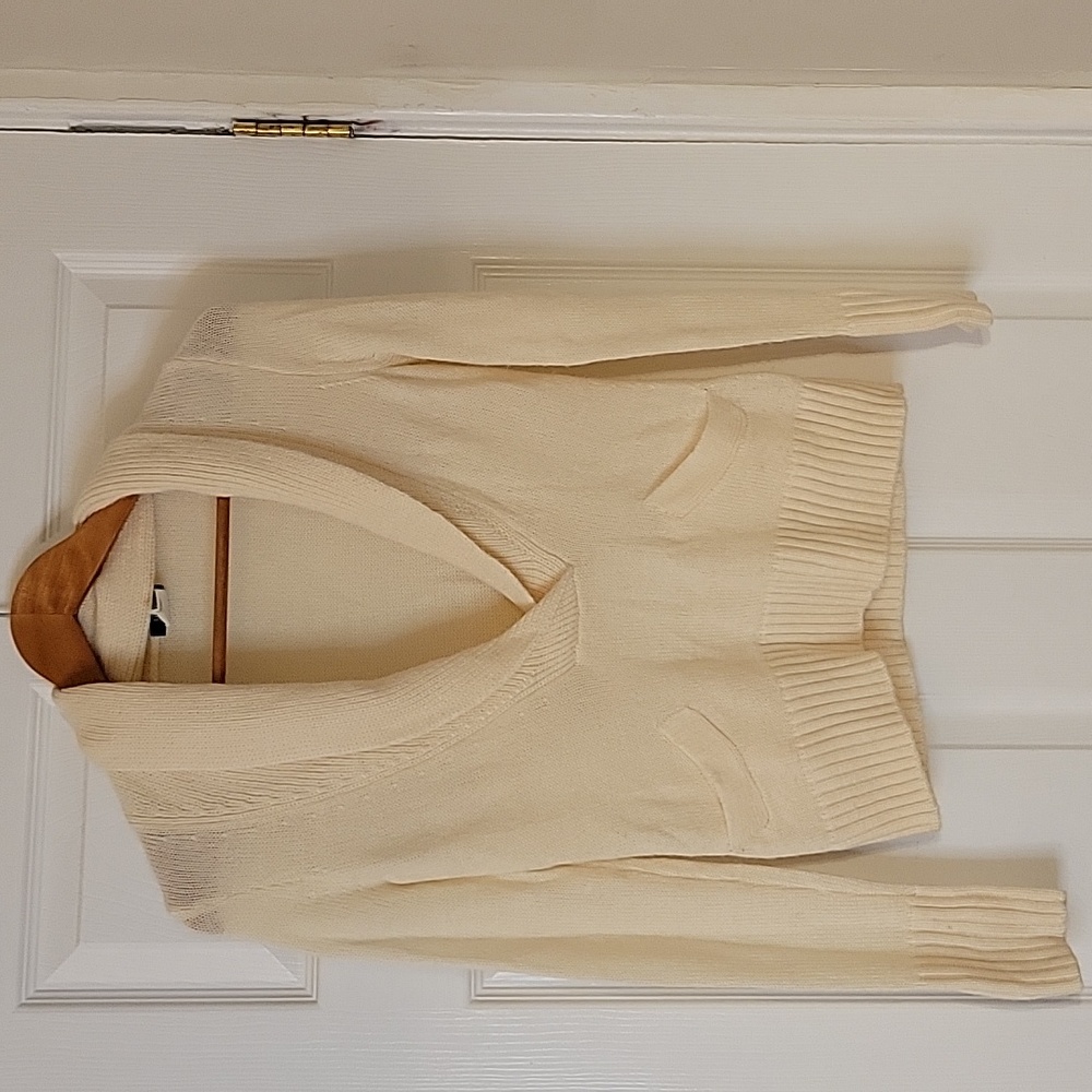 J Crew. V-neck sweater XS
